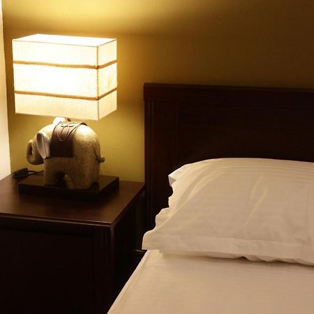 La Livada Bed & Breakfast Otopeni Luaran gambar