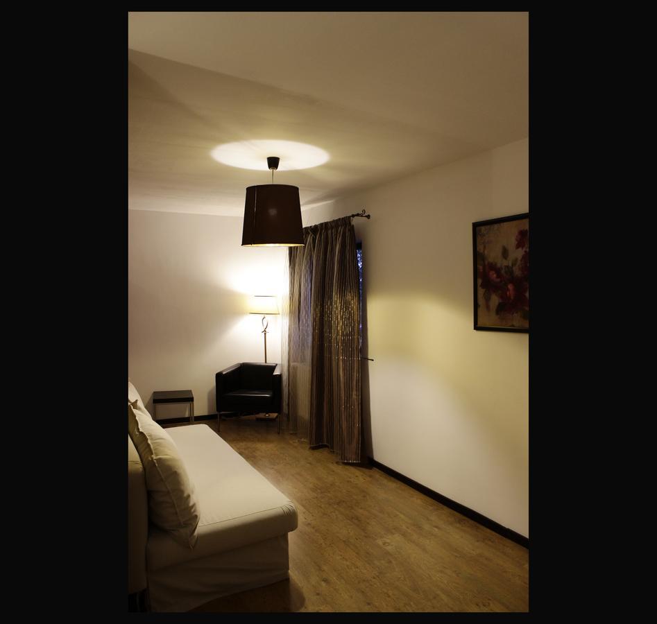 La Livada Bed & Breakfast Otopeni Luaran gambar