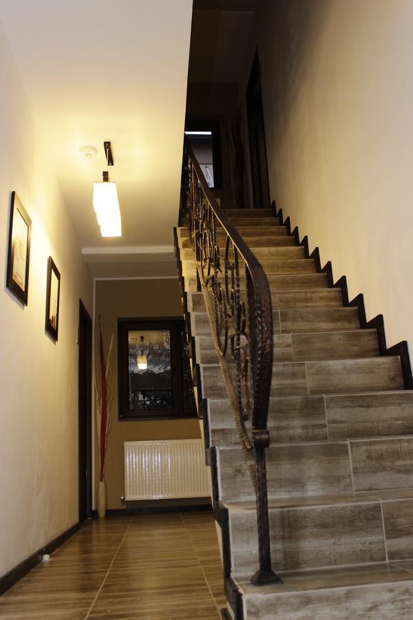 La Livada Bed & Breakfast Otopeni Luaran gambar