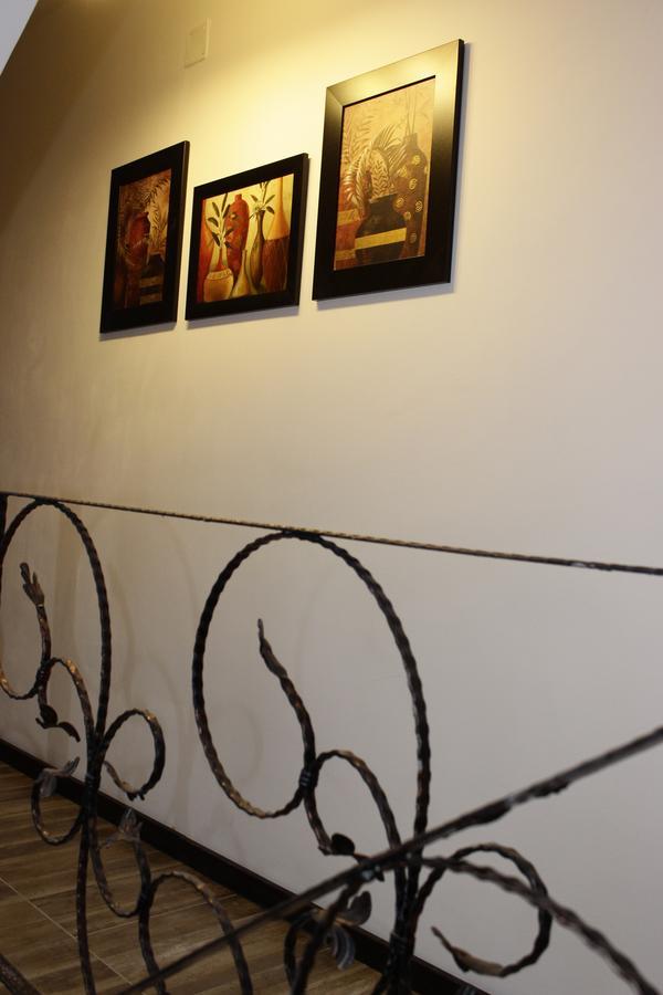 La Livada Bed & Breakfast Otopeni Luaran gambar