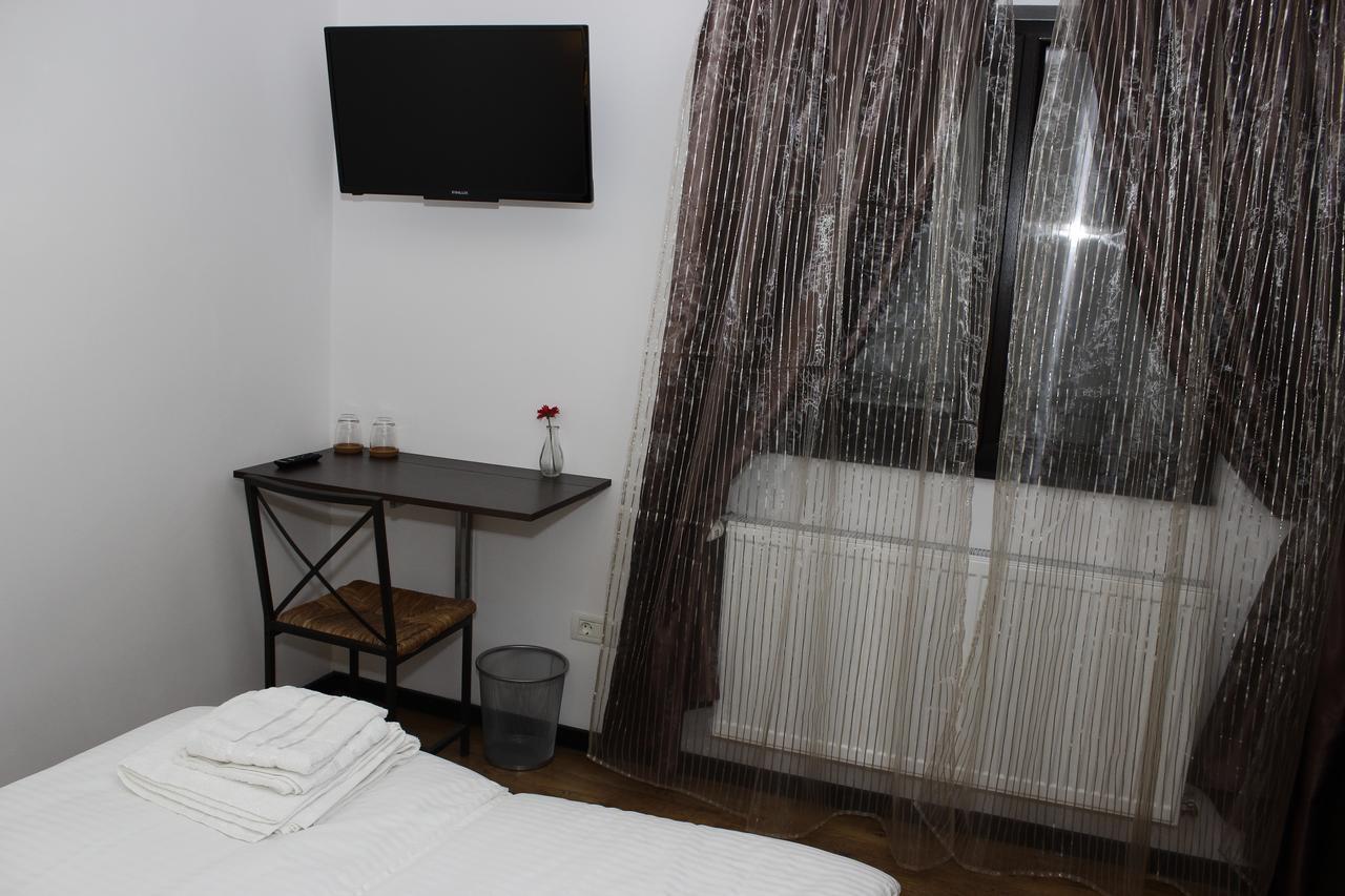 La Livada Bed & Breakfast Otopeni Luaran gambar